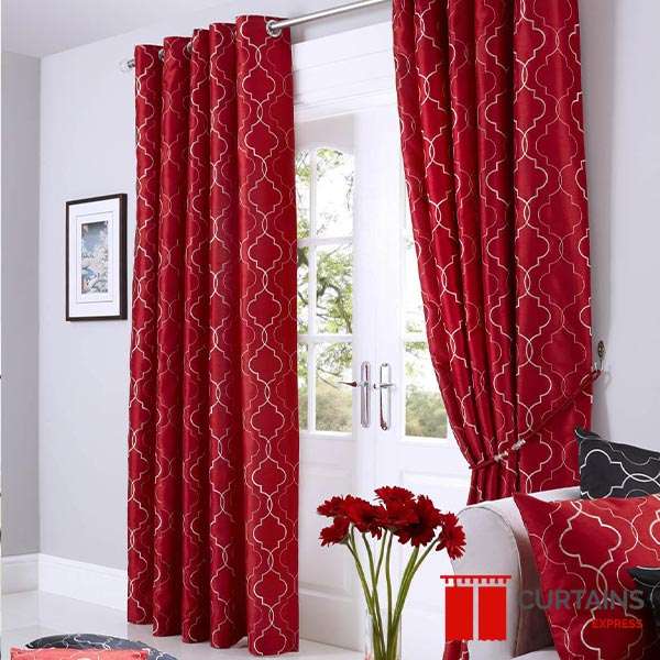 Red-Curtains-Abu-Dhabi